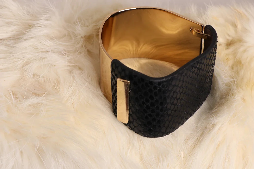 Gold and Leather Strap Bracelet (blue&black)